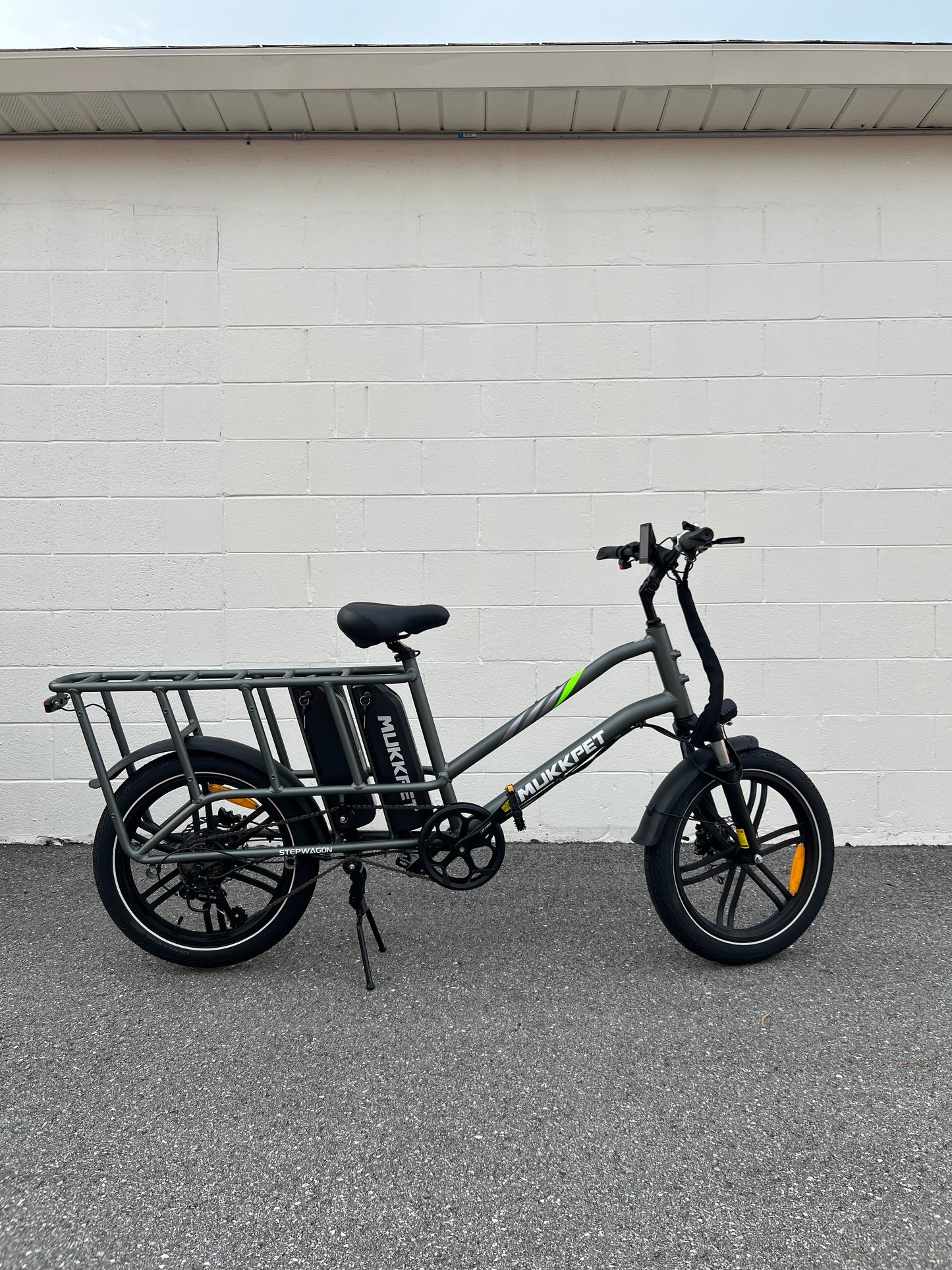 Mukkpet Stepwagon Dual-Battery Cargo E-Bike